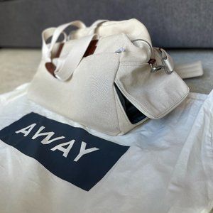 *Discontinued* Away Weekender Natural Canvas